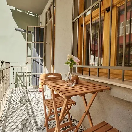 Charming 2 Min To Metro - Baysungur D2 Apartamento